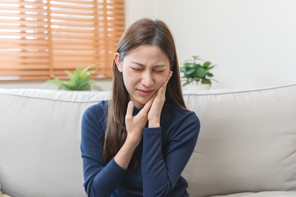 When To Seek Treatment From An Emergency Dentist